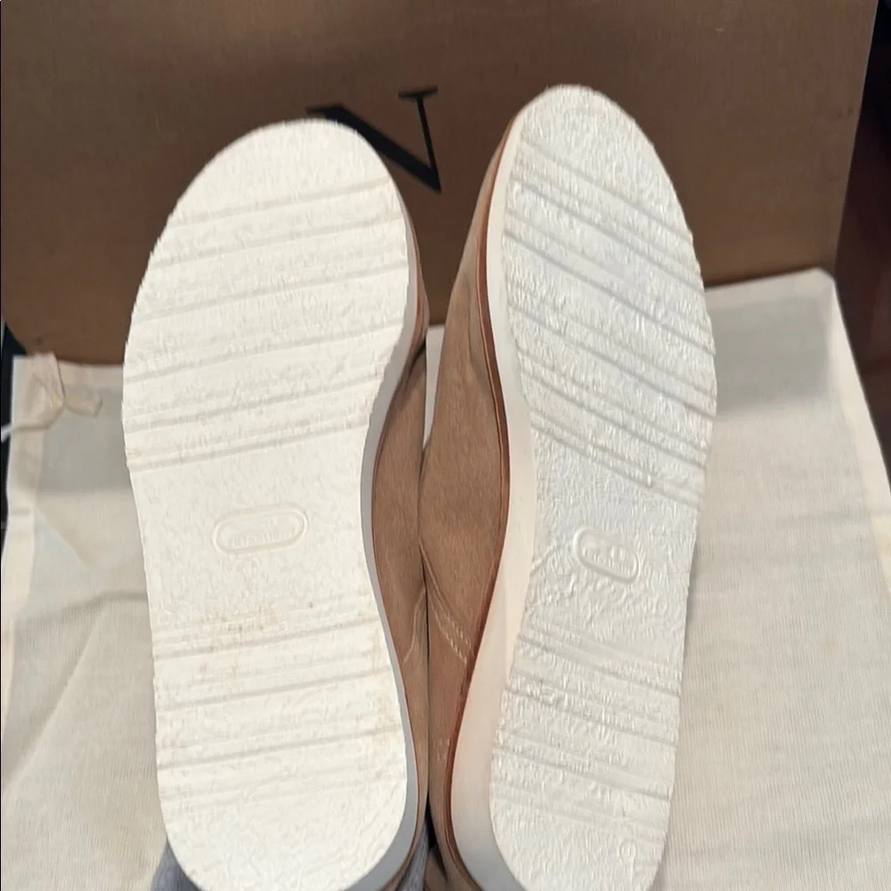 Nisolo Travel Derby in soft suede leather size 9.5